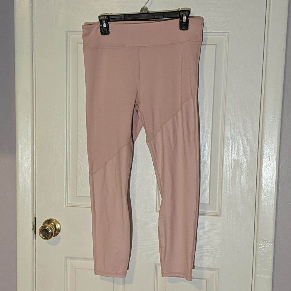 Pink fabletics leggings